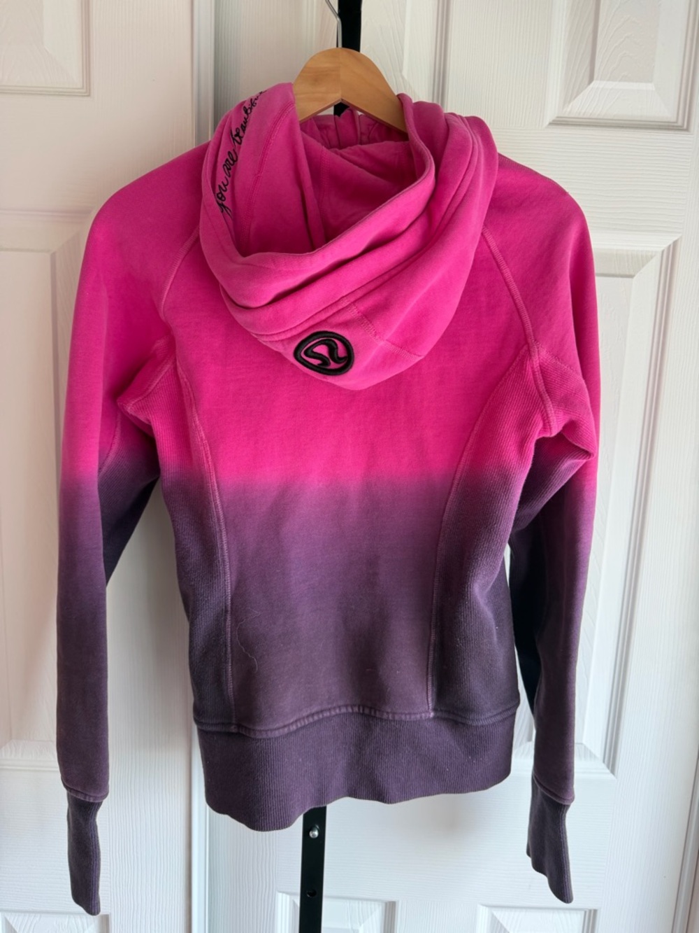 Lululemon Fantastic Condition Special Edition
Scuba Hoodie Women’s Size: 4 - Picture 2 of 8